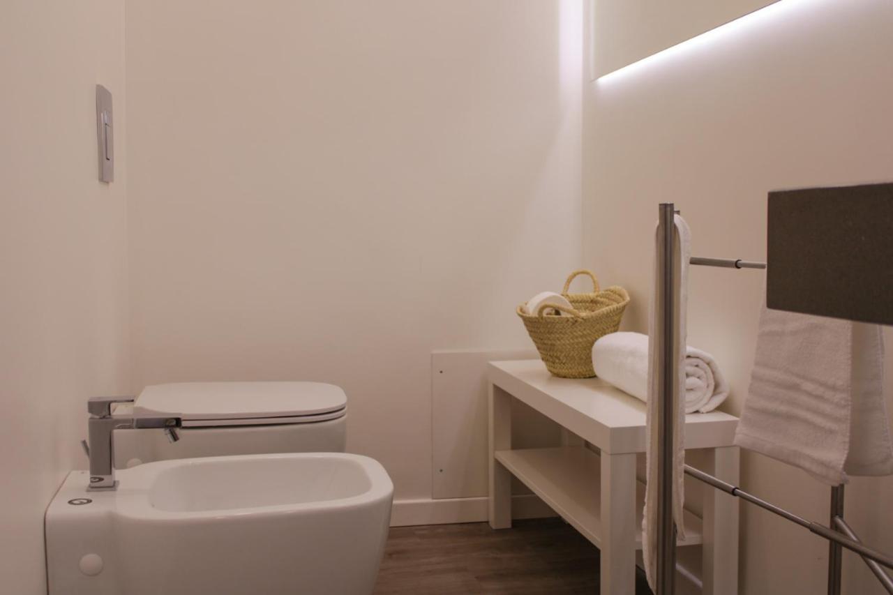Palazzo Caltagirone Suite ปาแลร์โม ภายนอก รูปภาพ